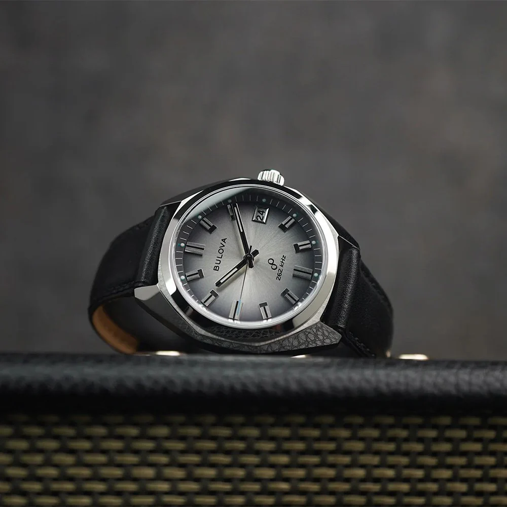 Bulova Jet Star 40mm 96B414 - Image 2