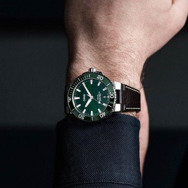 Oris Aquis 39.5mm 01 733 7732 4157-07 5 21 10FC - Image 4